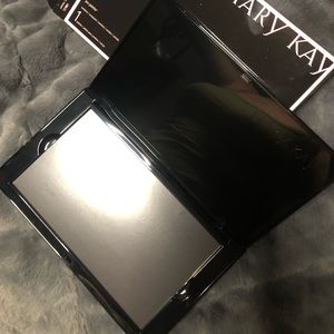 Mary Kay Pro Palette